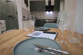 Street Living Hotel