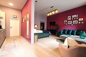 Street Living Hotel