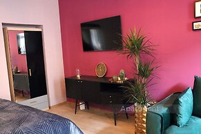 Street Living Hotel
