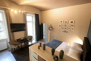 Street Living Hotel