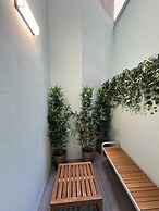 Street Living Hotel