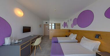 Sunrise Hotel