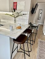 No 73 Aparthotel by condokeeper