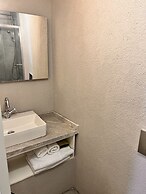 Selavi Hotel