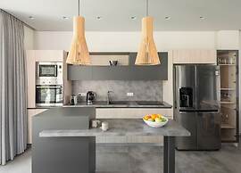Luria Homes