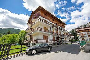 Bramé La Fam 32 (few steps from skiing)