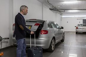 Feel Corporate Housing Marqu s VI