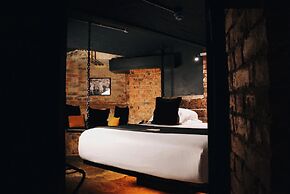 Impossible Motel