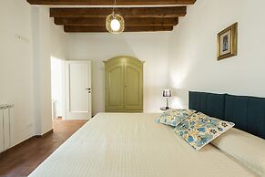 Santa Croce Palace by Mmega