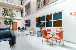 Atrium Hotel