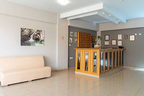 Atrium Hotel