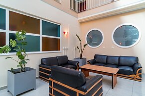 Atrium Hotel