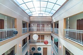 Atrium Hotel