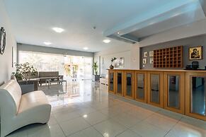 Atrium Hotel