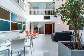Atrium Hotel