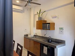 Maui Hostel - Adults Only