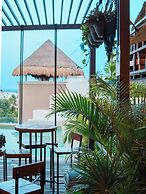 Maui Hostel - Adults Only
