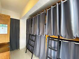 Maui Hostel - Adults Only