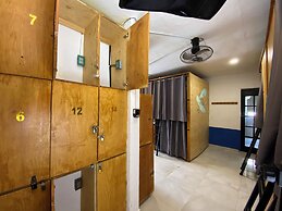 Maui Hostel - Adults Only