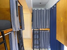 Maui Hostel - Adults Only