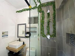 Maui Hostel - Adults Only