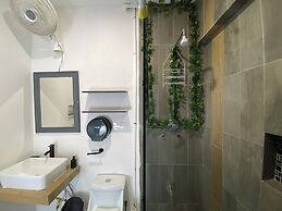 Maui Hostel - Adults Only