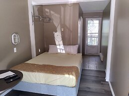 Apple Tree Inn