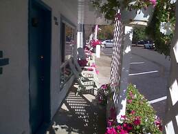 Apple Tree Inn