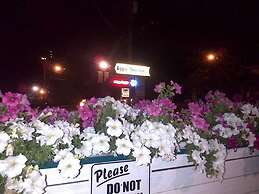 Apple Tree Inn
