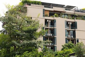 Karaarom Hotel