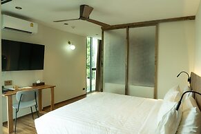 Karaarom Hotel