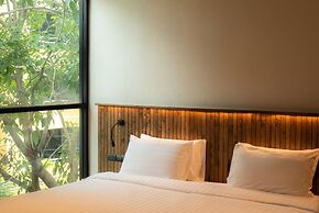 Karaarom Hotel