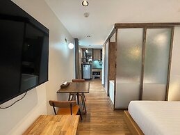 Karaarom Hotel