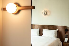 Karaarom Hotel