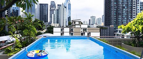 Karaarom Hotel