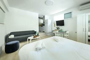 CozyStudio Apt in a vibrant neighborhood
