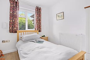 Peaceful Cornwall Retreat With Secure Garden