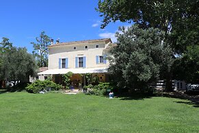 Mas Des Cerisiers