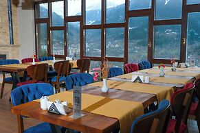 Savsat Kosk Otel