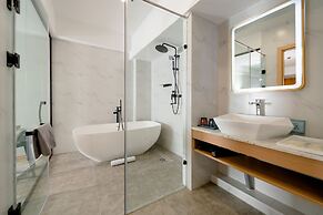 Millennium Plaza Hotel