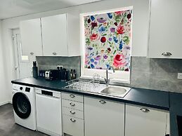 Lady Wilson Apartment