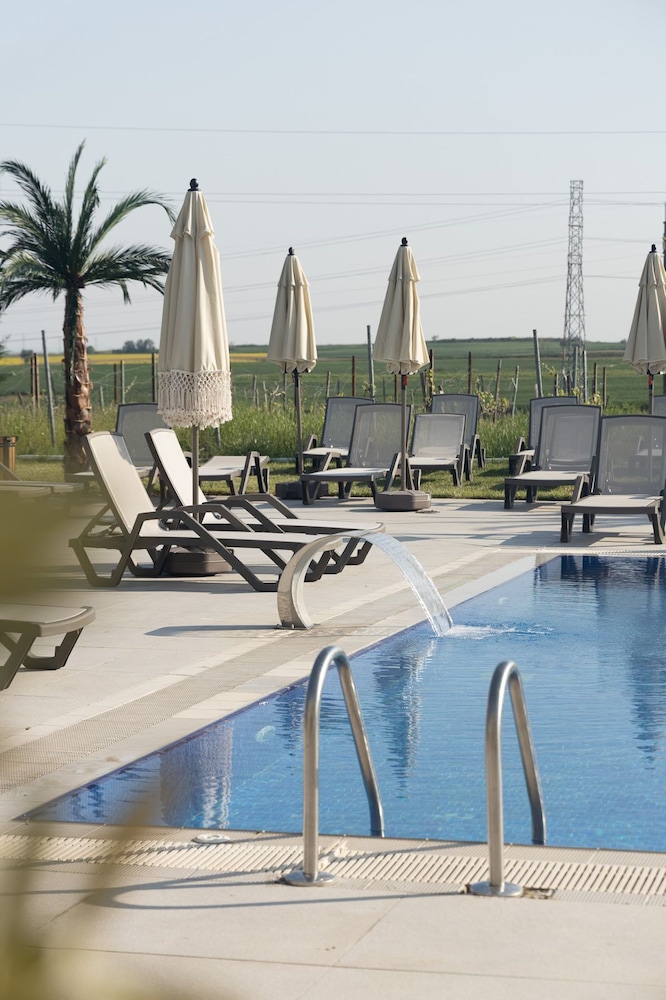 The Rest Port Village Hotel