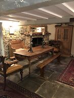 Impeccable 3-bed 17th Century Luxury Cottage