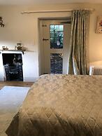 Impeccable 3-bed 17th Century Luxury Cottage