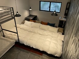 BENCH - Hostel