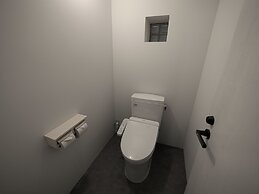 BENCH - Hostel
