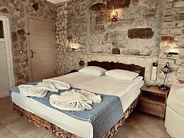 Aysultan Stone House