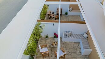 Suncourt Lux Rooms
