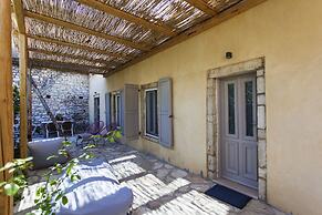 Militiko Residence