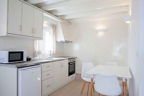 Centrio Fira Suites